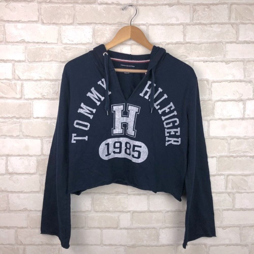 Tommy Hilfiger Navy Cropped Sweater Size M